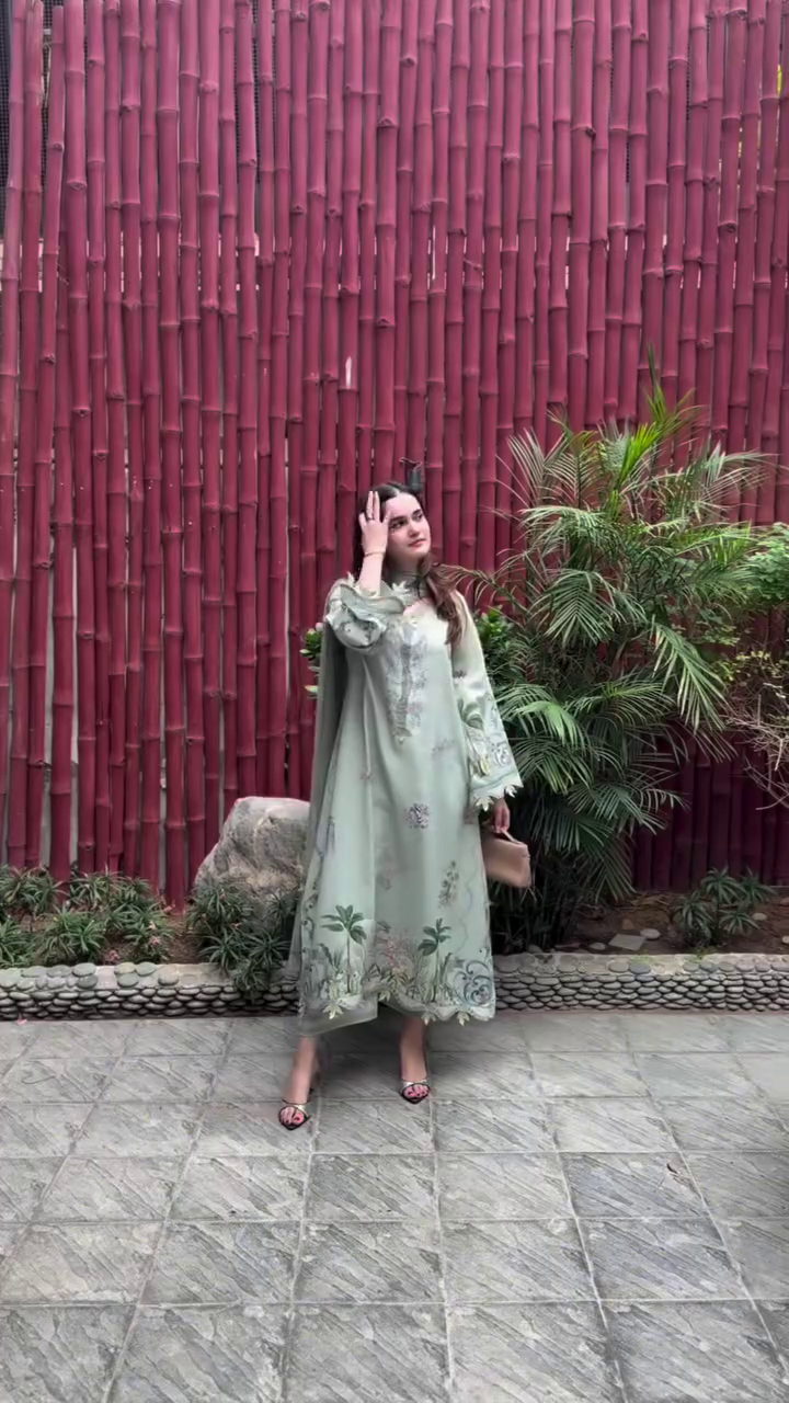 🌿✨ “Sage Blossom Luxury Embroidered Kaftan – Soft, Serene & Stunning” ✨🌿