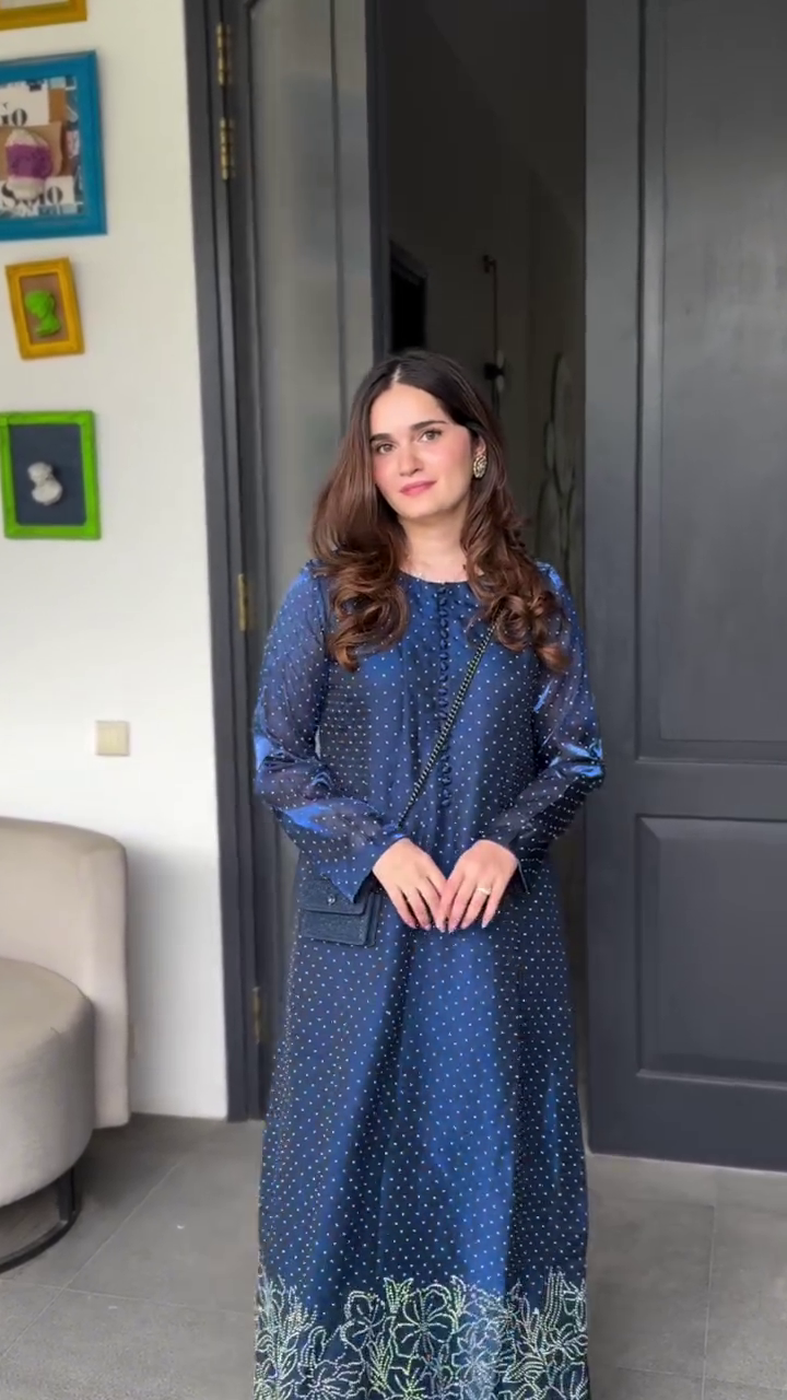 💙✨ “Midnight Sapphire Embroidered Maxi – Elegant, Effortless & Timeless” ✨💙