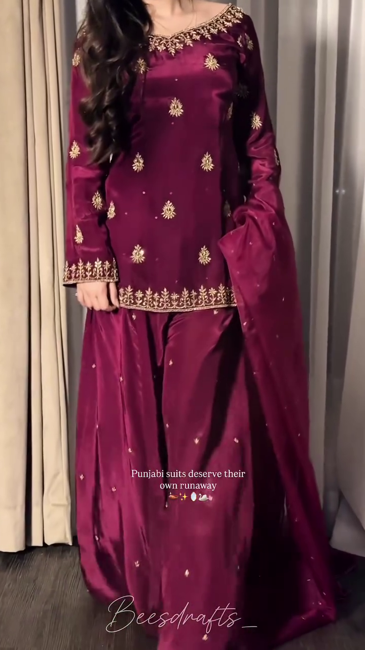 💖✨ “Royal Plum Heritage Punjabi Suit – Crafted for Queens of Tradition” ✨💖