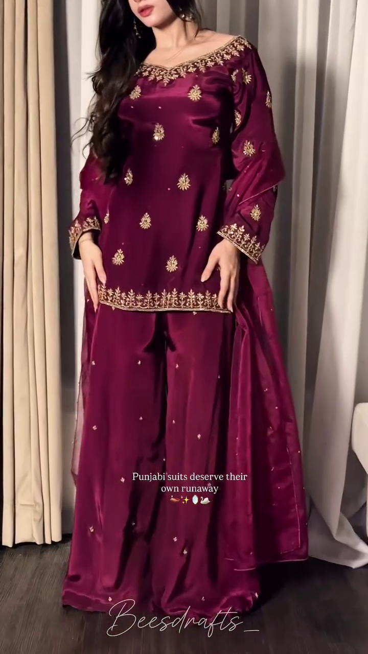 💖✨ “Royal Plum Heritage Punjabi Suit – Crafted for Queens of Tradition” ✨💖