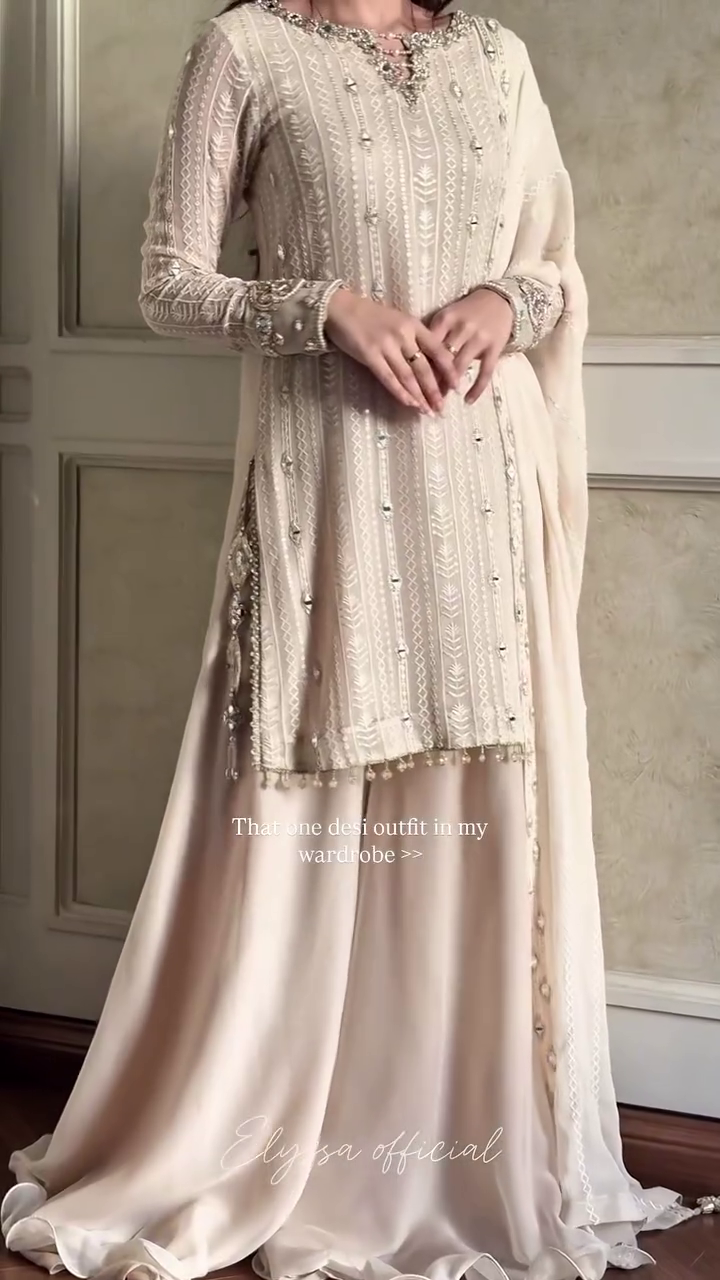 ✨🤍 “Ethereal Ivory Luxury Embroidered Ensemble – A Masterpiece of Grace & Glamour” 🤍✨