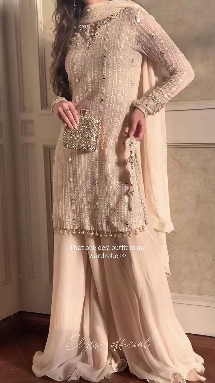 ✨🤍 “Ethereal Ivory Luxury Embroidered Ensemble – A Masterpiece of Grace & Glamour” 🤍✨