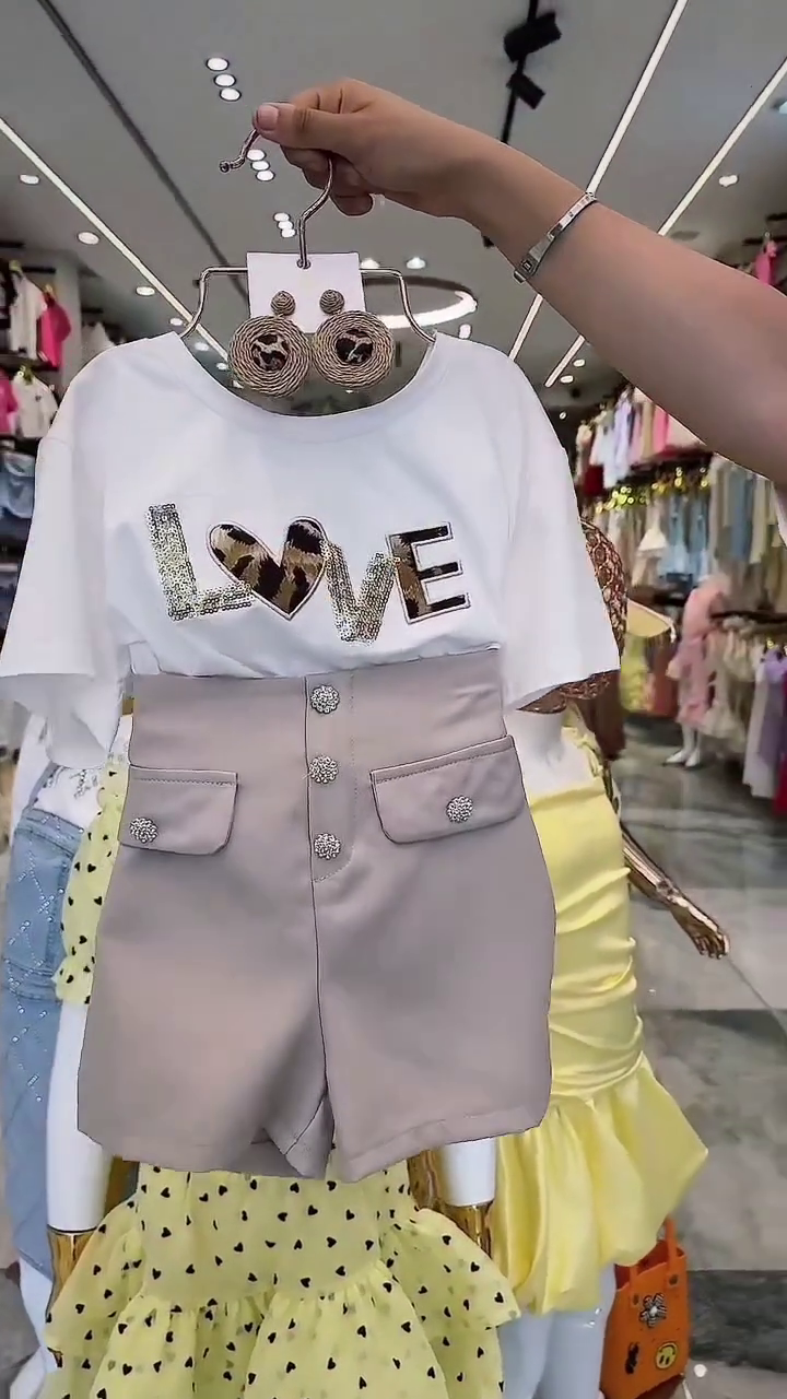 ✨💖 “LOVE Chic Kids Co-ord Set – Trendy, Comfy & Super Stylish Summer Outfit”