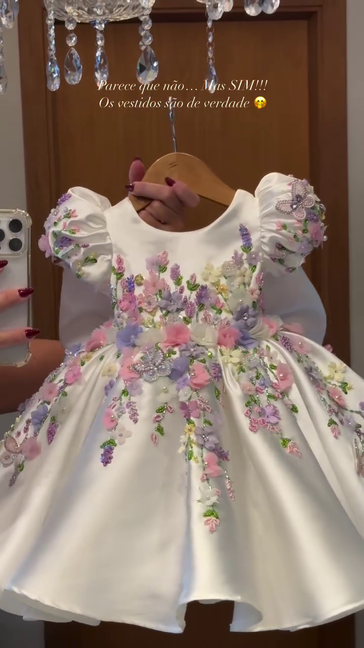 🌸✨ “Luxury Blossom Princess Embroidered Dress – Handcrafted 3D Floral Baby Couture” ✨🌸