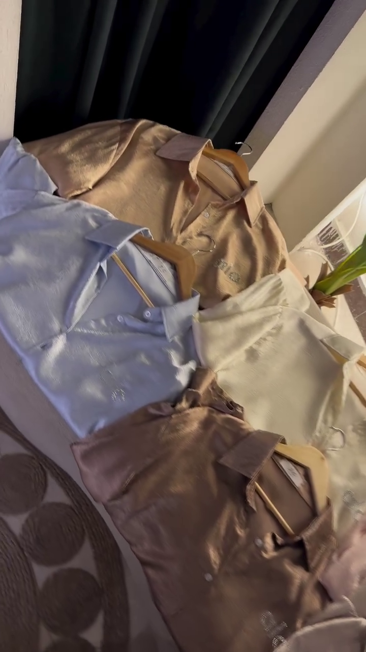 ✨🖤 “Luxury Satin Glow Button-Down Shirt – Chic, Modern & Iconic (XXS–XXL)” 🖤✨