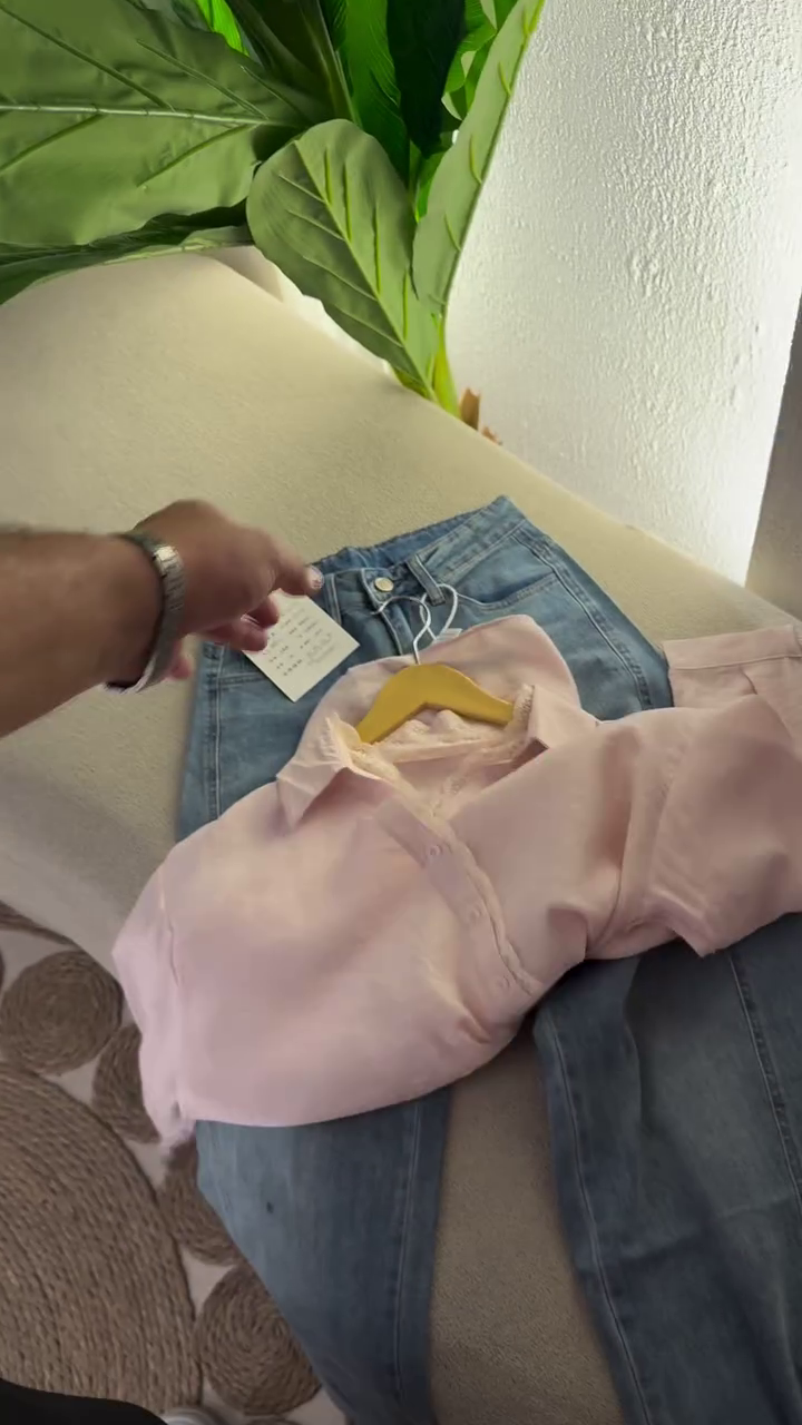 🌸✨ “Elegant Soft-Pink Tie-Front Lace Blouse – Feminine, Fresh & Effortlessly Chic (XXS–XXL)” ✨🌸