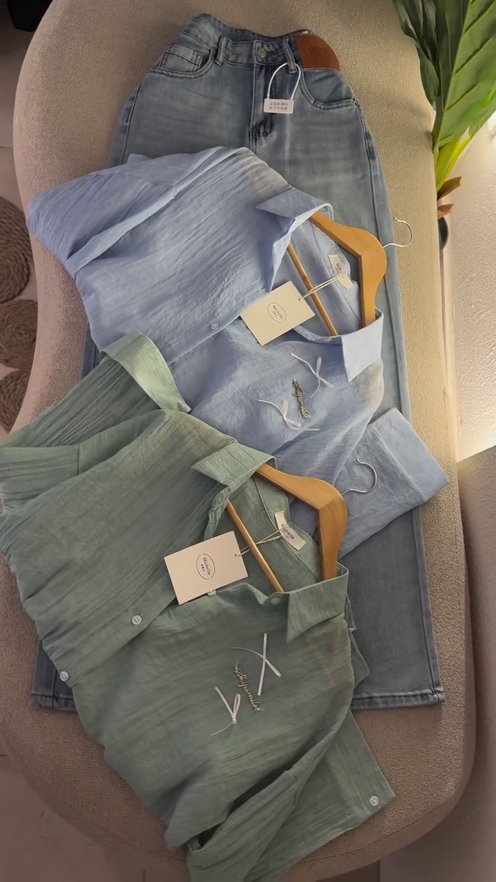 🌿💙 “Mint Breeze Textured Shirt & Classic Denim Set – Soft, Airy & Timelessly Stylish (XXS–XXL)” 💙🌿