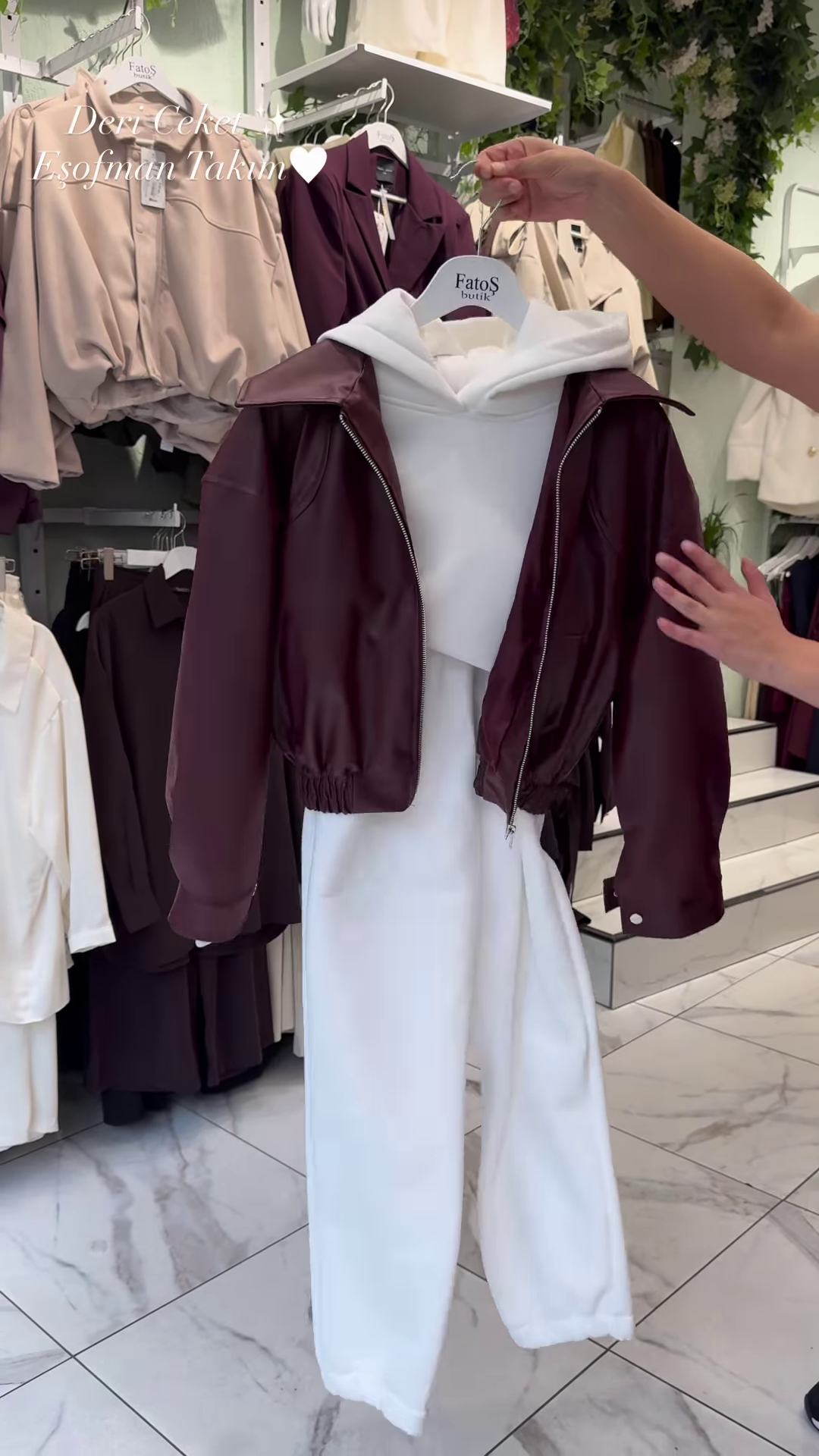 Urban Luxe Leather Jacket & Hoodie Set – Chic Streetwear Elegance 🤍🍂