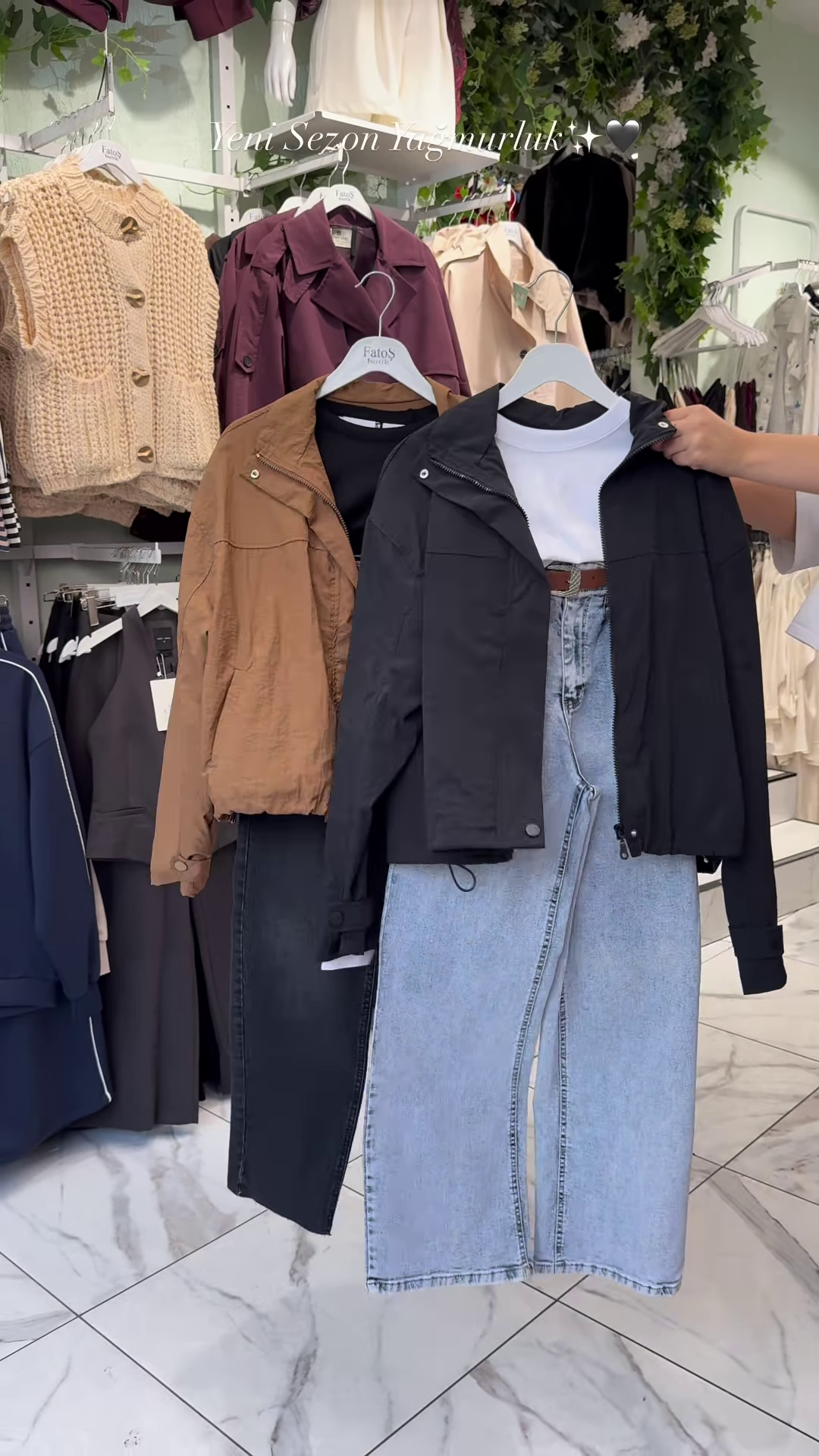 New Season Cropped Rain Jacket – Lightweight Chic Outerwear ☔🤍