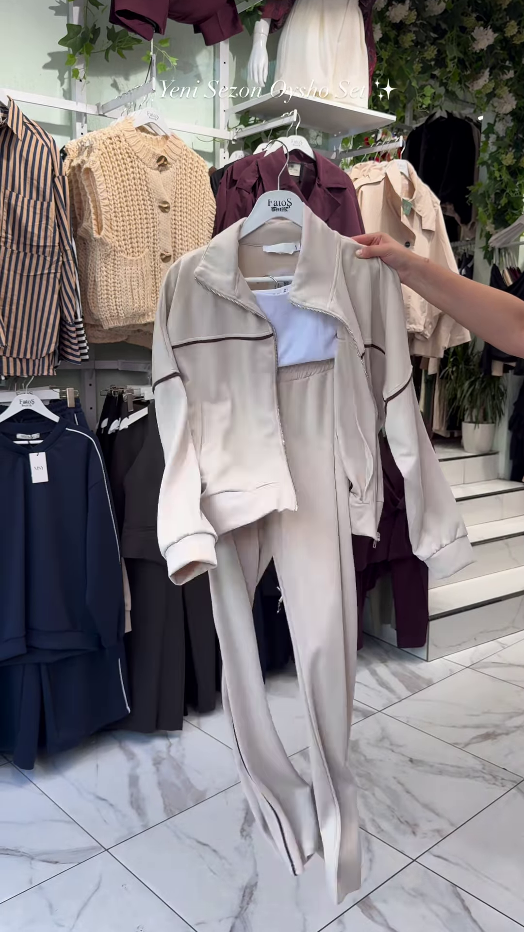 New Season Oversize Co-Ord Set – Sporty Chic Zip-Up Outfit 🖤🤍