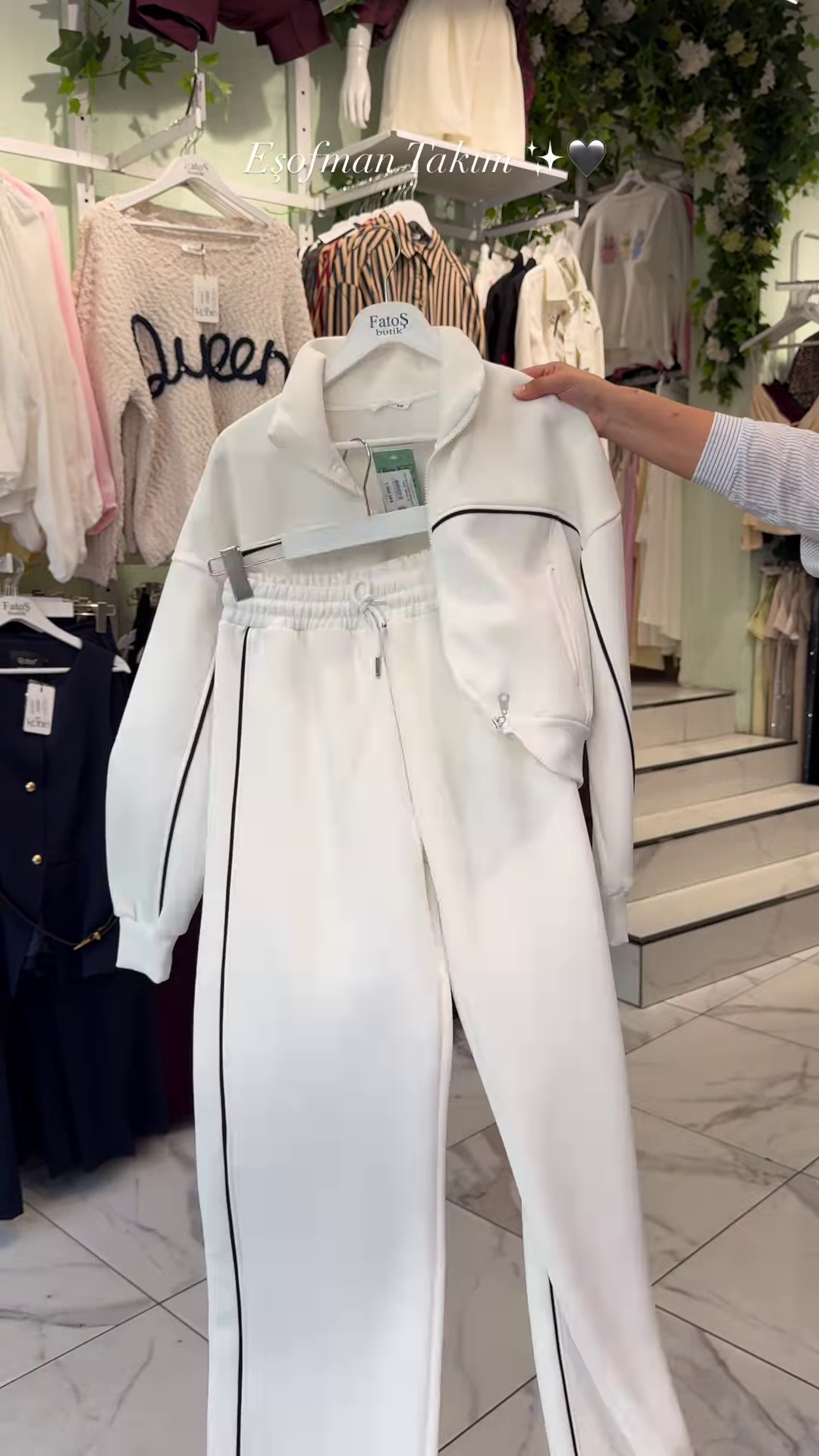 Elegant Oversize Tracksuit Set – Chic Comfort Two-Piece Outfit 🖤🤍