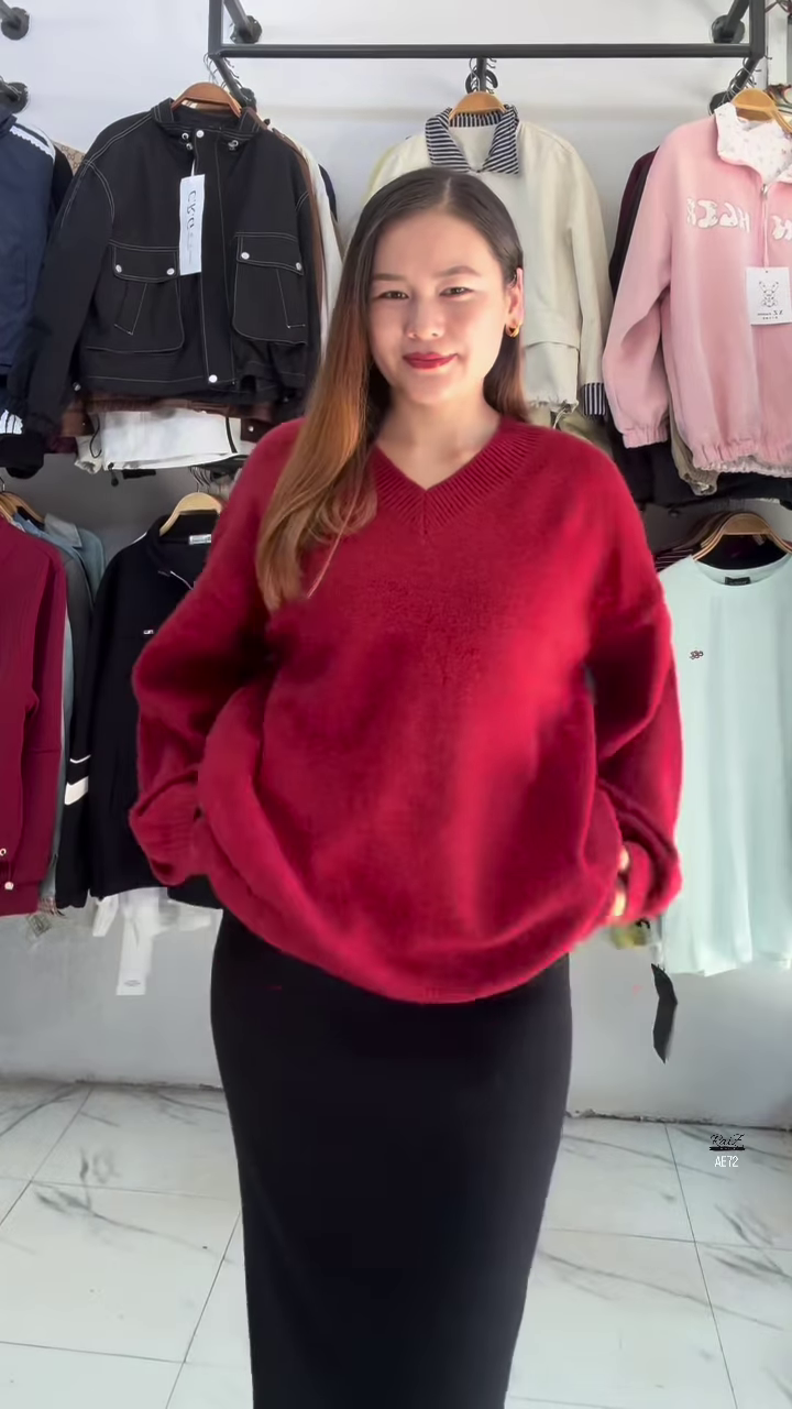 Classic Cozy V-Neck Knit Sweater – Everyday Comfort with Timeless Style 🤎✨