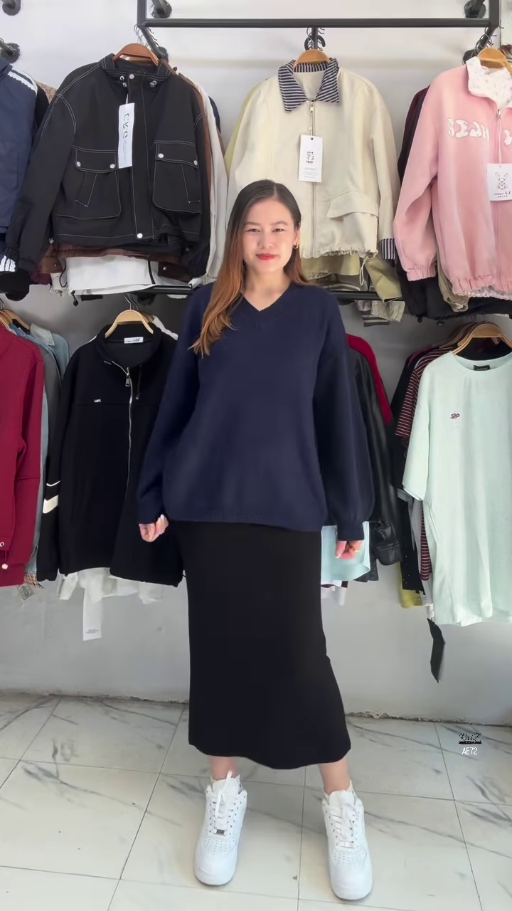 Classic Cozy V-Neck Knit Sweater – Everyday Comfort with Timeless Style 🤎✨