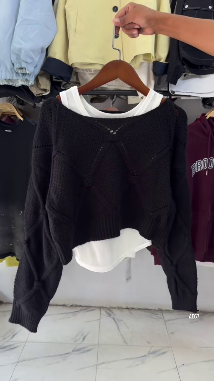 Elegant Layered Knit Crop Sweater – Chic Textured Design with Inner Layer 🤍✨