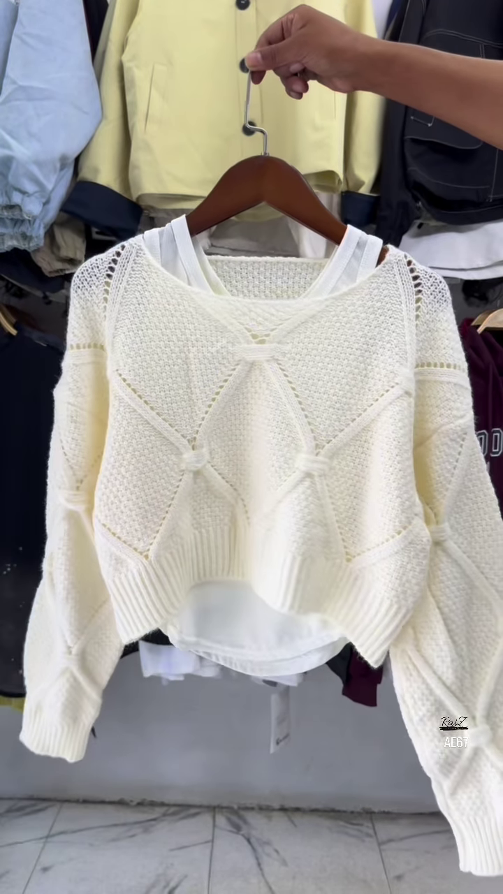 Elegant Layered Knit Crop Sweater – Chic Textured Design with Inner Layer 🤍✨