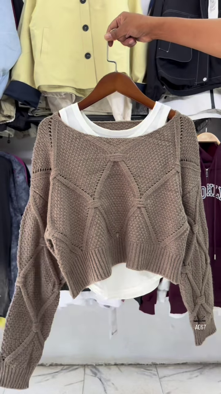 Elegant Layered Knit Crop Sweater – Chic Textured Design with Inner Layer 🤍✨