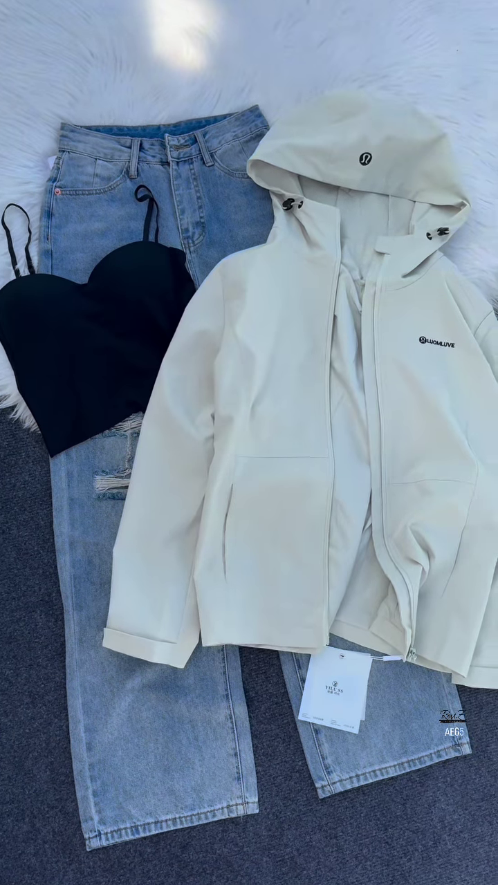 Urban Softshell Hooded Jacket – Minimal Weather-Ready Street Style 🤍✨