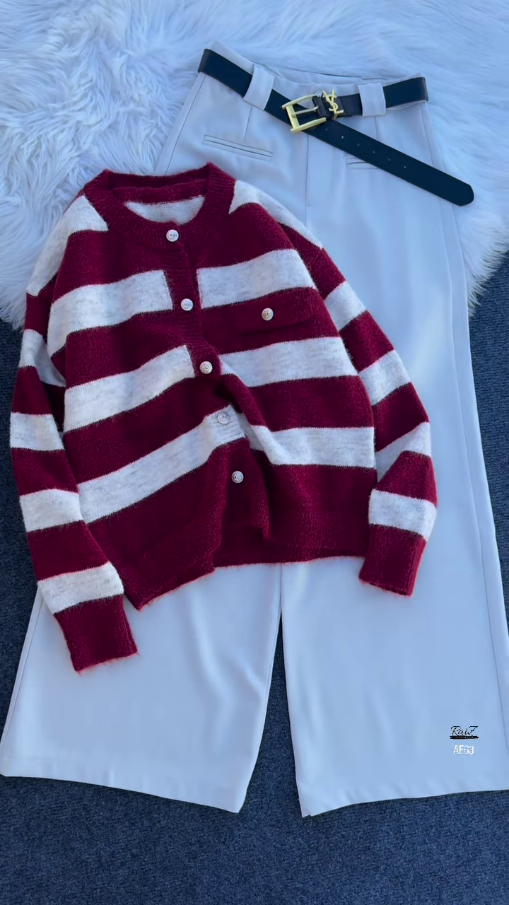 Classic Striped Button Cardigan – Soft Knit with Timeless Elegance 🖤🤍