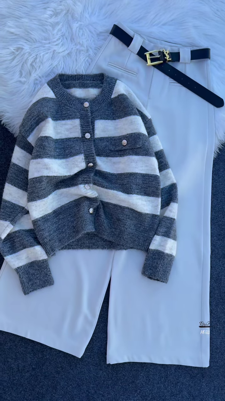 Classic Striped Button Cardigan – Soft Knit with Timeless Elegance 🖤🤍