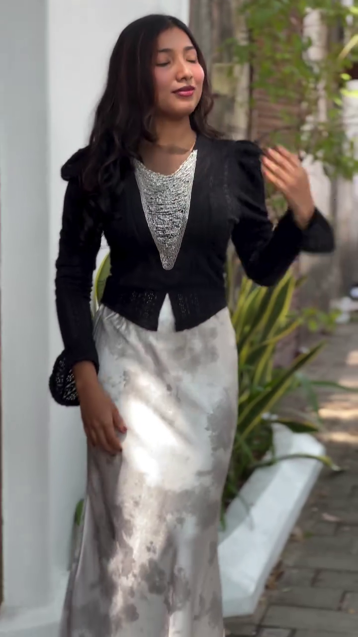 ✨ Midnight Elegance Embellished Jacket Set – Timeless Glam with a Modern Edge ✨