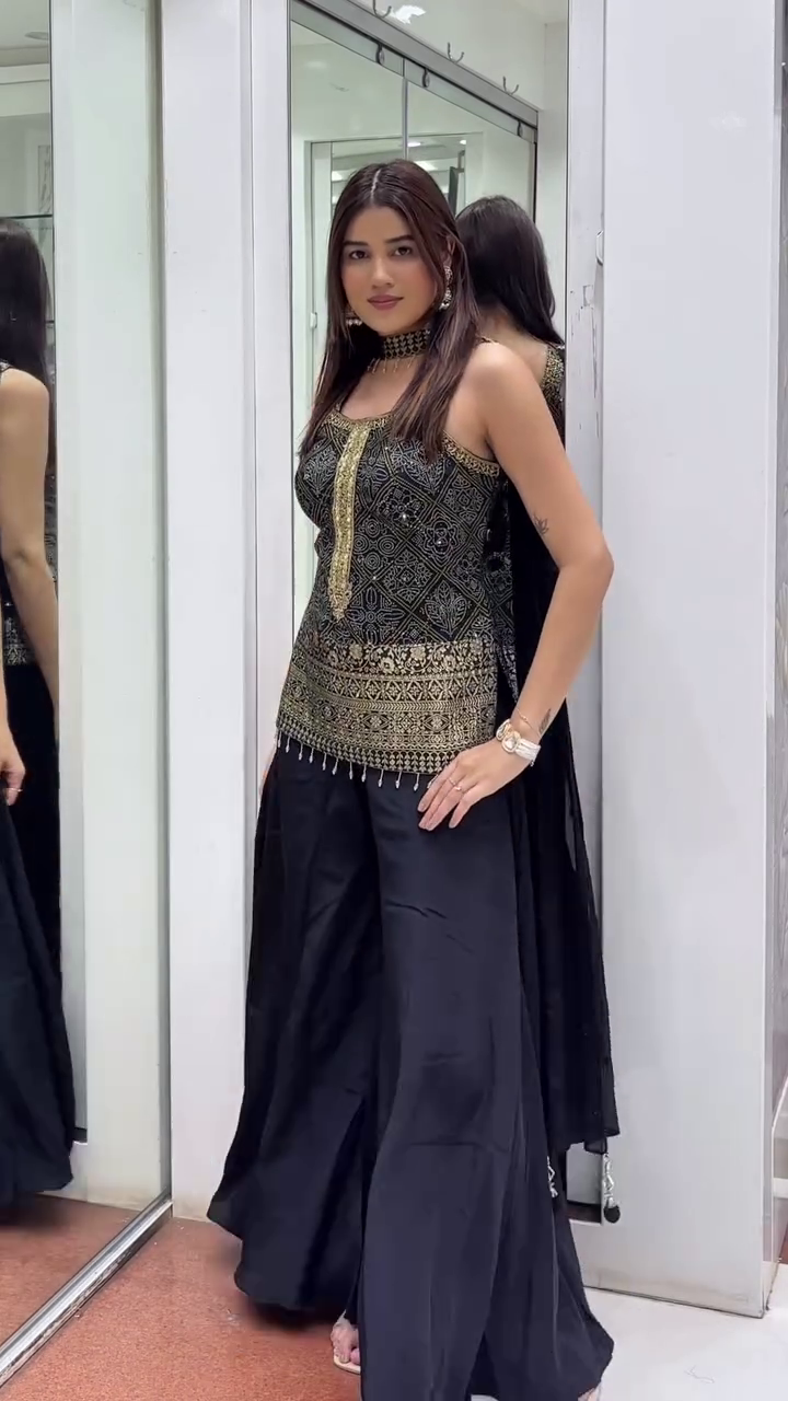 🖤 Midnight Royal Embroidered Palazzo Set – Where Grace Meets Glamour ✨👑