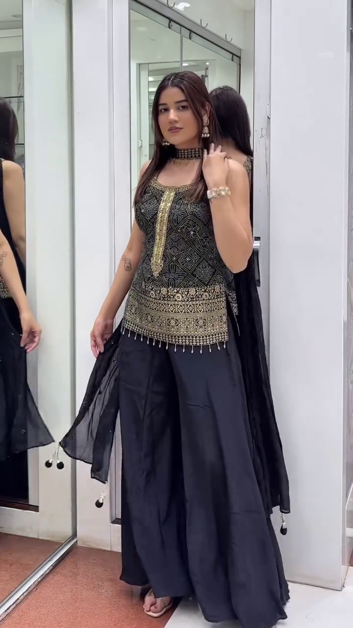 🖤 Midnight Royal Embroidered Palazzo Set – Where Grace Meets Glamour ✨👑