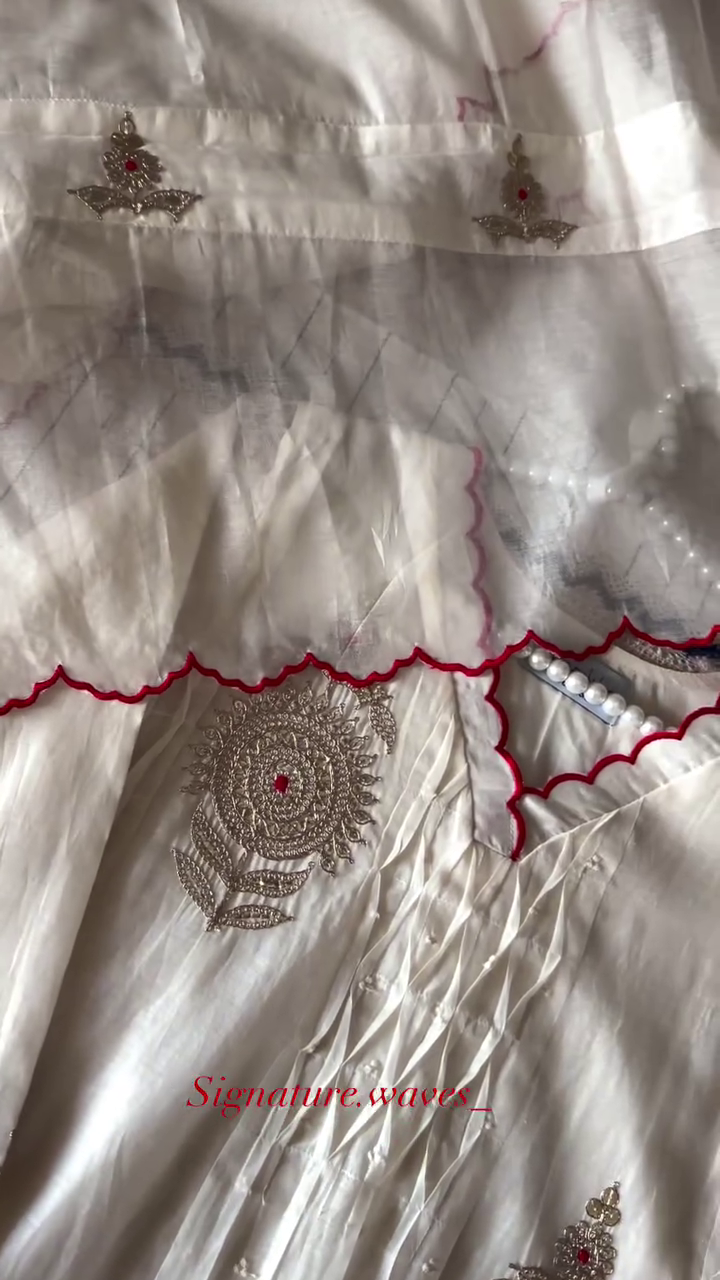 ✨ Royal Ivory Scallop Embellished Festive Kurta Set ❤️👑 | XXS–XXL