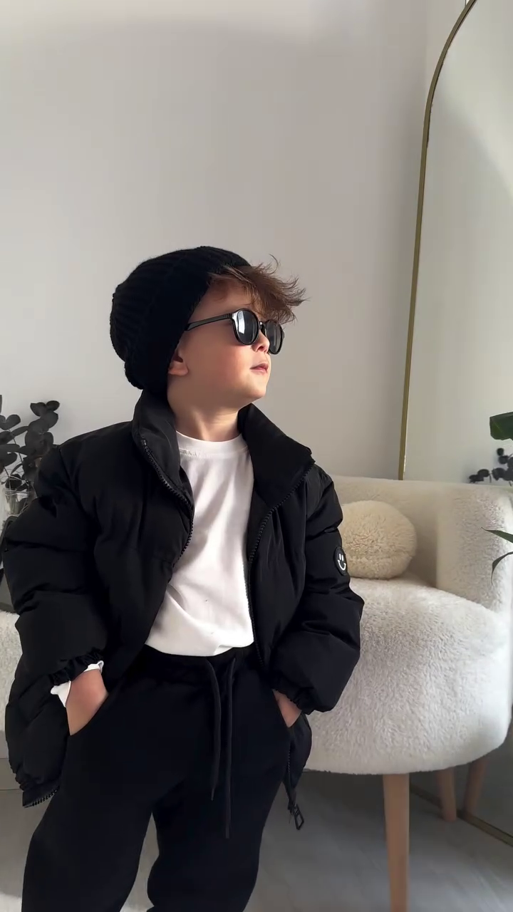 🧶 Little Style Icon Cable Knit Sweater – Cozy Kids Winter Collection