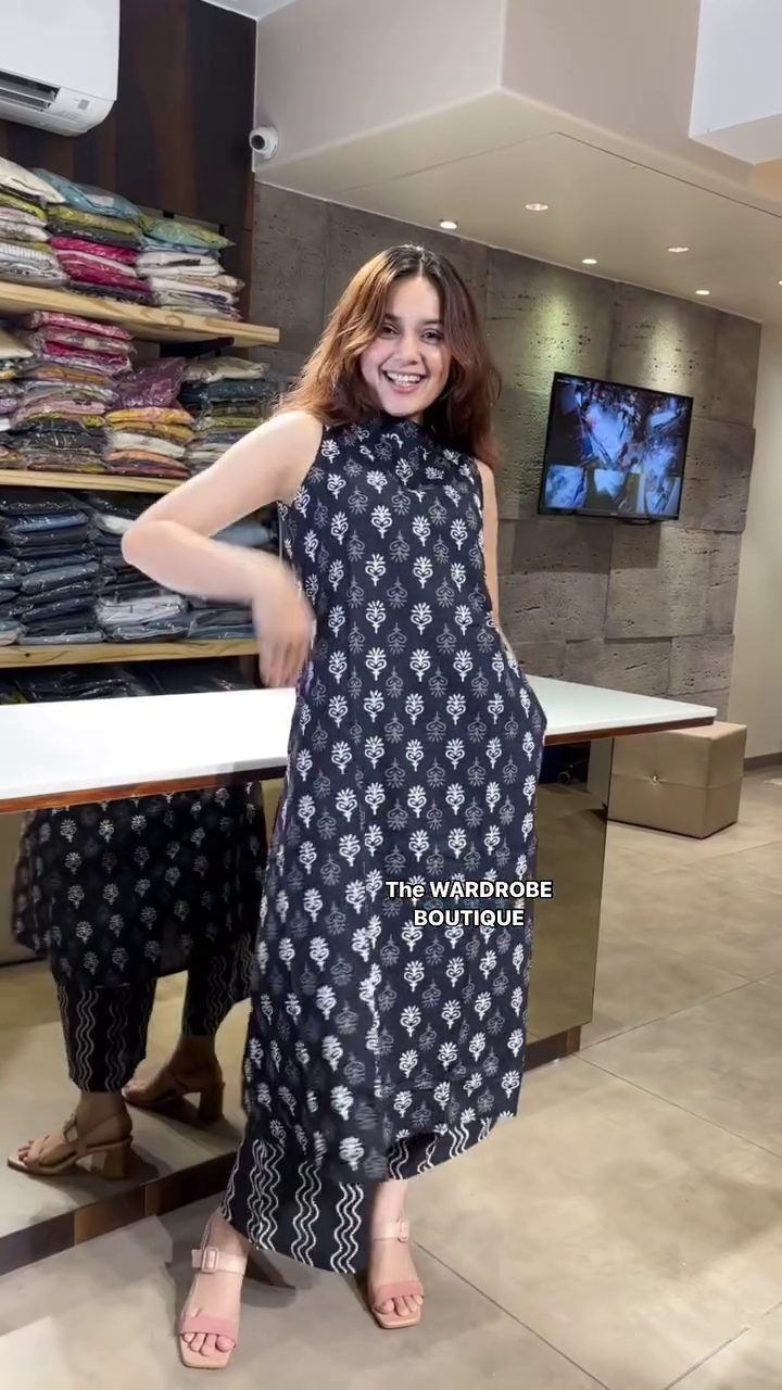 🖤 Midnight Printed Sleeveless Kurta Set – Effortless Everyday Chic 🖤