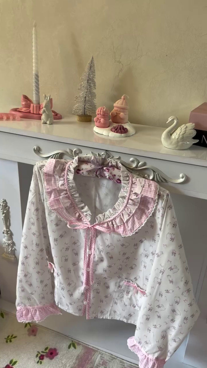 🎀 Vintage Pink Ruffle Collar Pajama Top – Cozy Cottagecore Dream 🎀