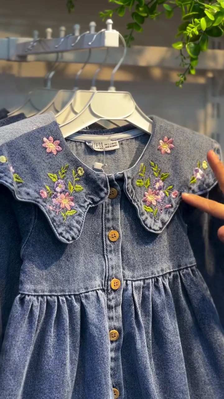 🌼 Vintage Bloom Denim Dress – Embroidered Collar Cute Chic 🌼