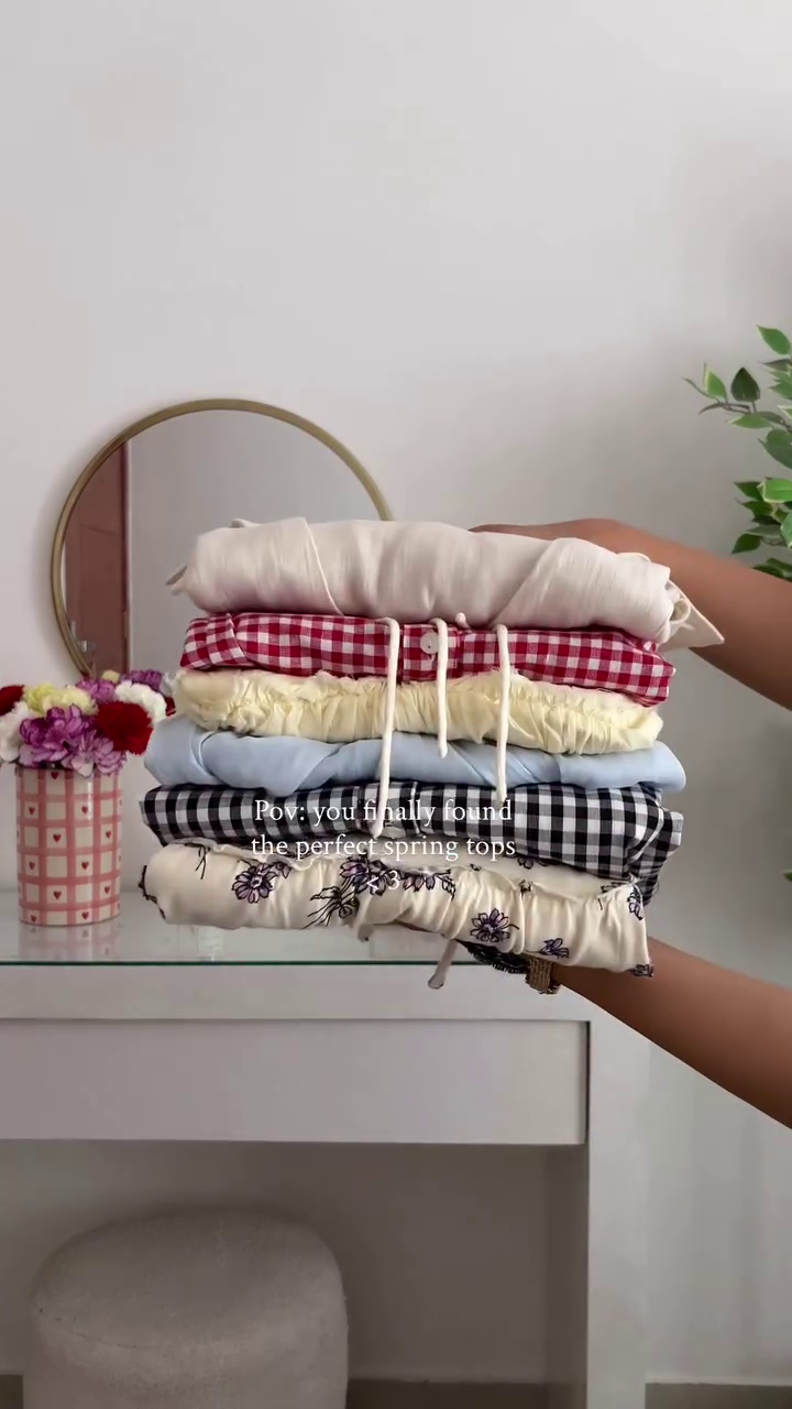 🖤 Classic Chic Gingham Frill Collar Blouse – Timeless Elegance with a Cute Twist 🖤✨