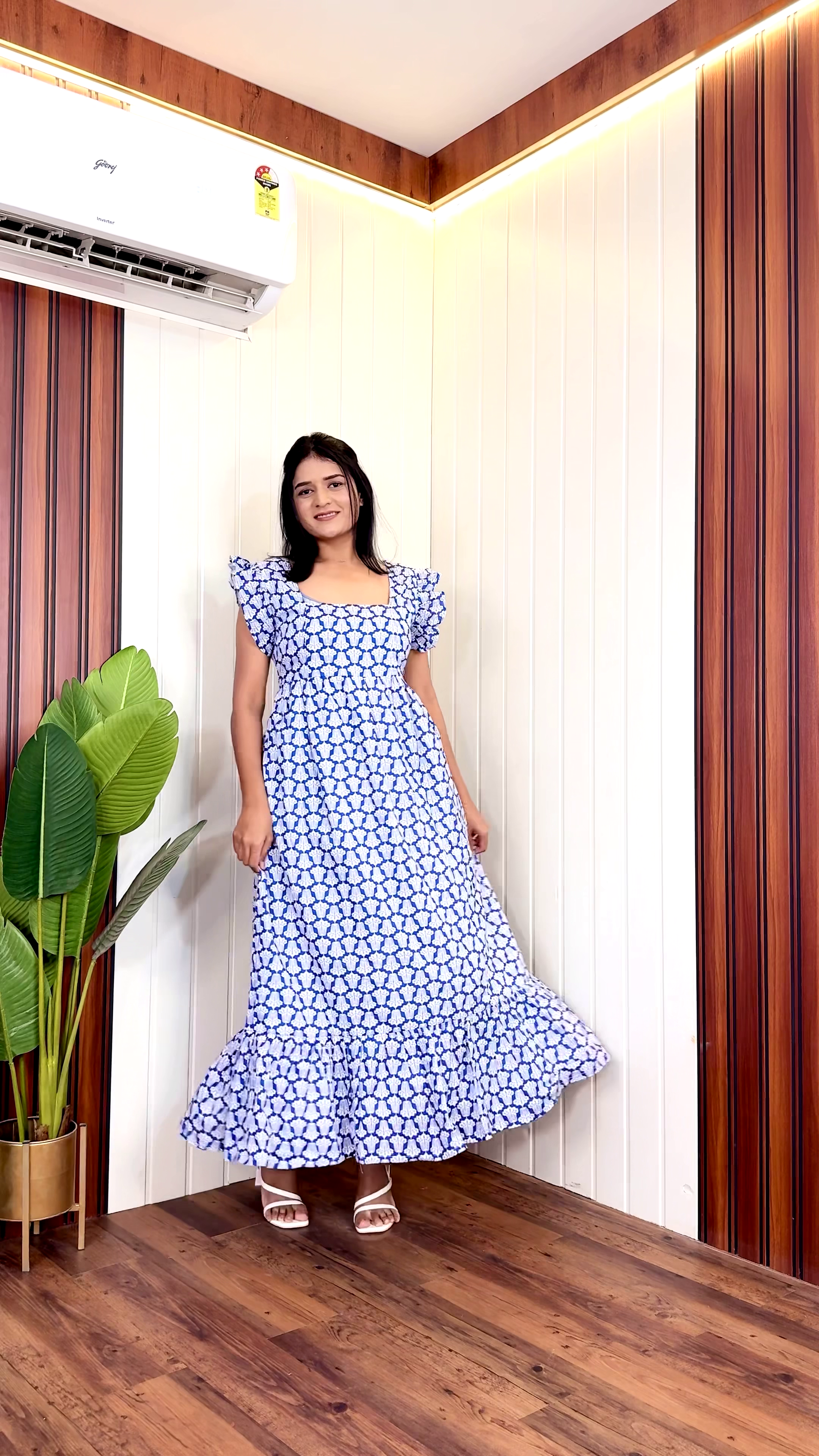 💙 Azure Bloom Maxi Dress – Effortless Summer Elegance 💙🌸✨