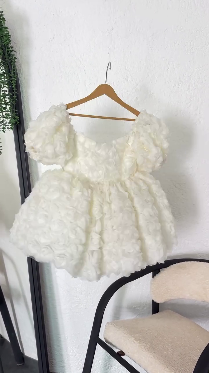 🤍 Rosette Princess Bow Dress – Luxe Floral Party Outfit ✨🎀