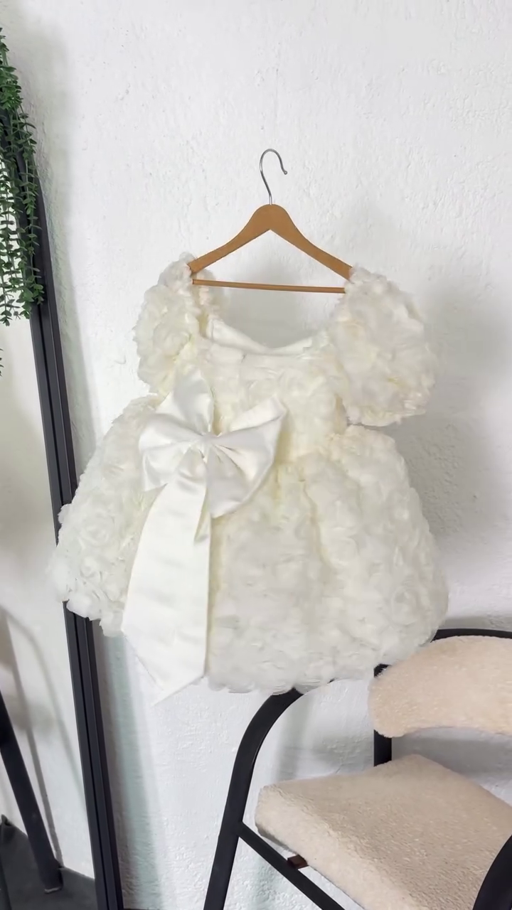 🤍 Rosette Princess Bow Dress – Luxe Floral Party Outfit ✨🎀