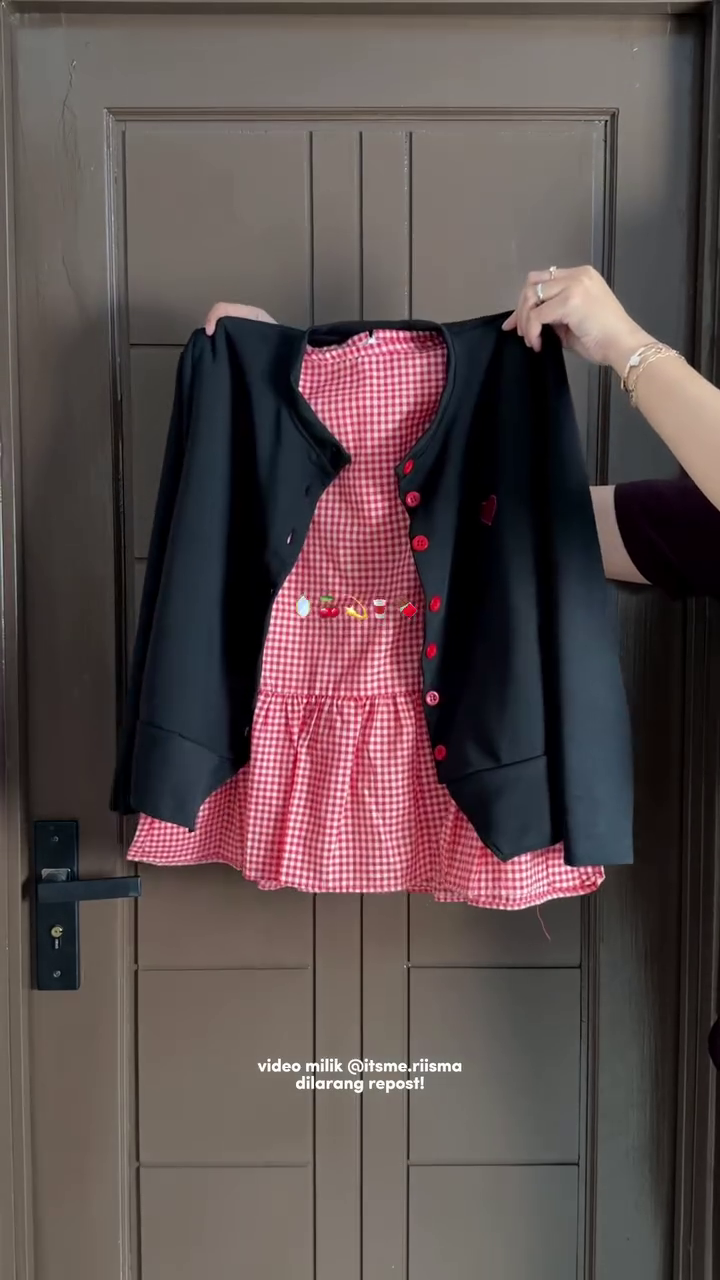 ❤️ Vintage Chic Gingham Dress with Classic Black Jacket Set ✨🖤