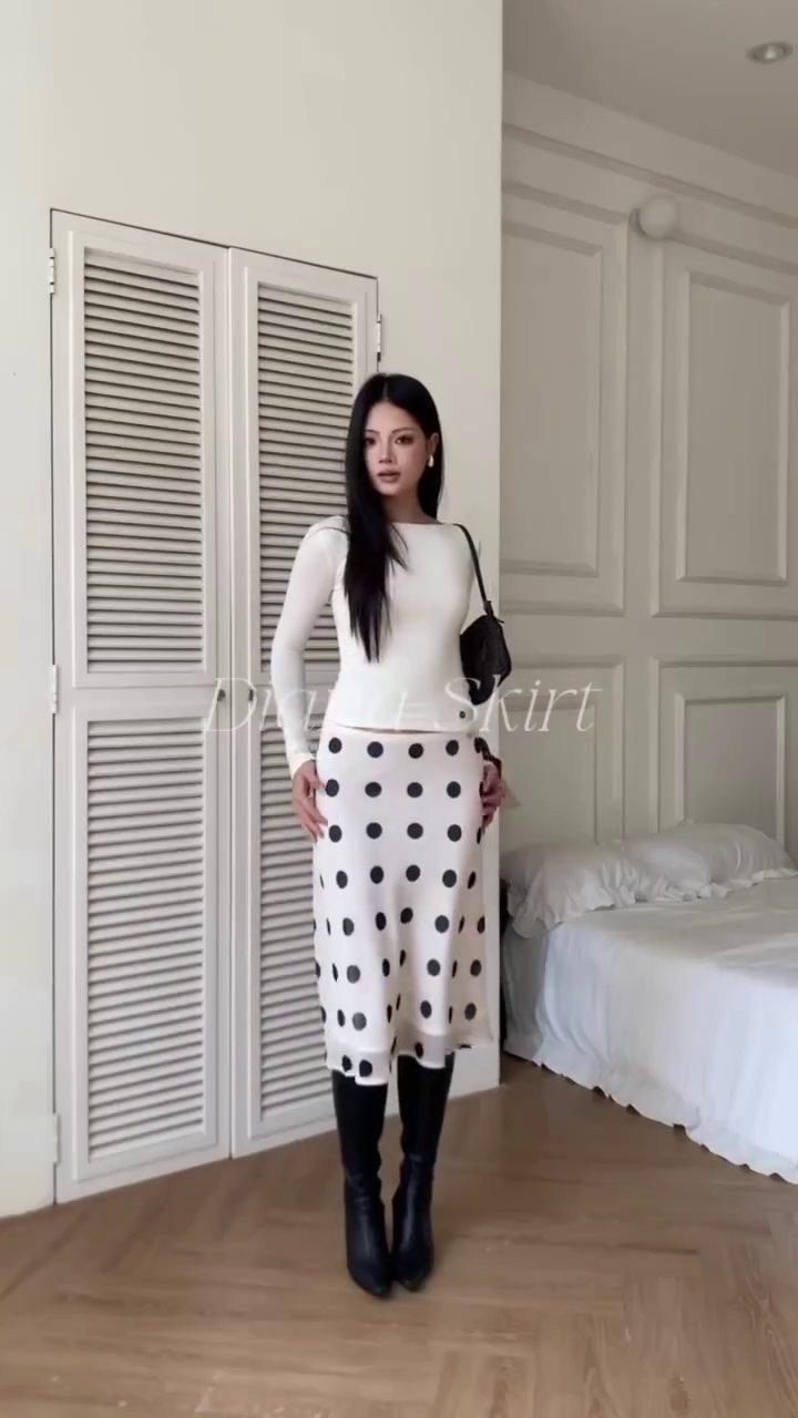 🤍 Elegant Polka Dot Midi Skirt Set – Timeless Chic Outfit ✨🖤