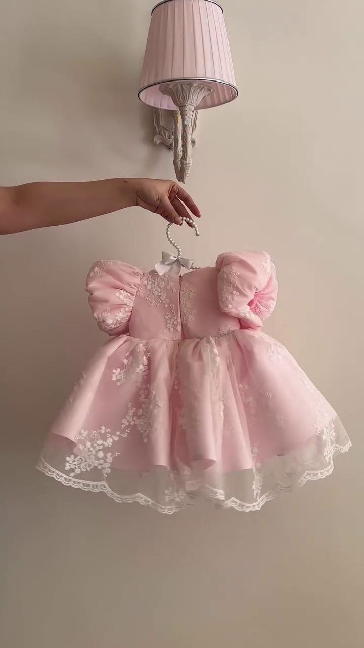 🎀 Royal Blush Princess Lace Dress – Luxury Baby Girl Party Dress 👑💗✨