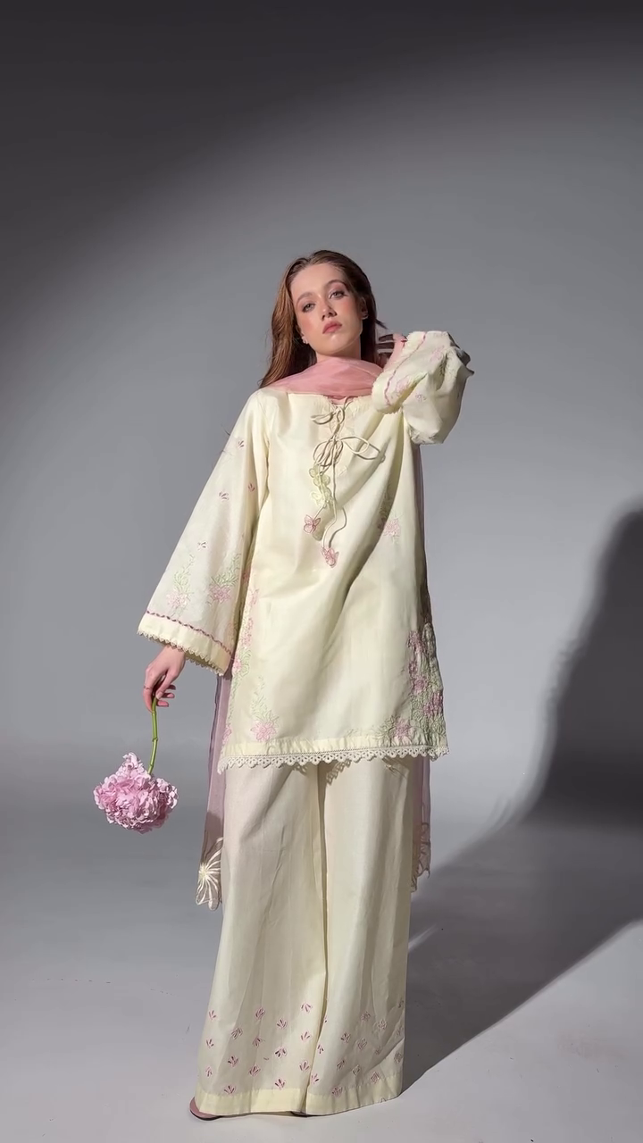 🌼 Noor Elegance Pastel Kurta Set – Embroidered 3-Piece Ethnic Outfit ✨🤍🌸