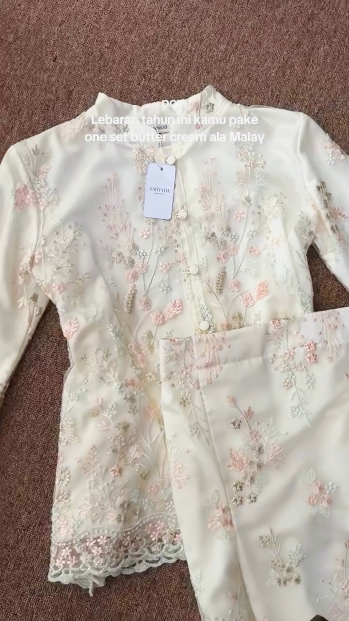 Ivory Blossom Festive Co-Ord Set ✨ | Elegant Embroidered Kurta & Pants Set