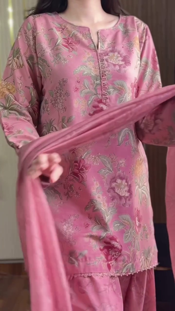 🌸 Blush Blossom Luxe Kurta Set – Elegant Floral Charm 🌸