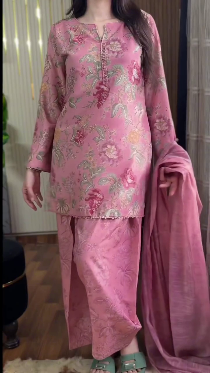 🌸 Blush Blossom Luxe Kurta Set – Elegant Floral Charm 🌸