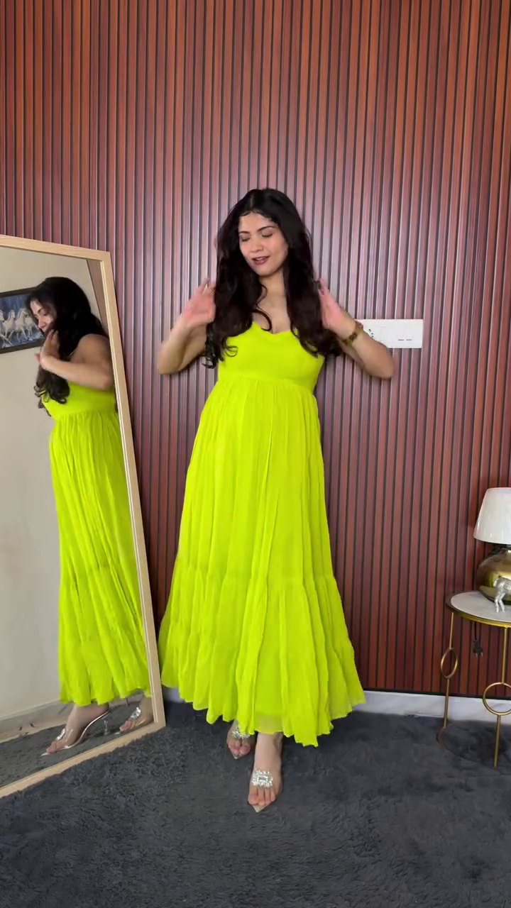 🌺 Coral Sunset Maxi Dress – Effortless Glam & Summer Romance 🌺