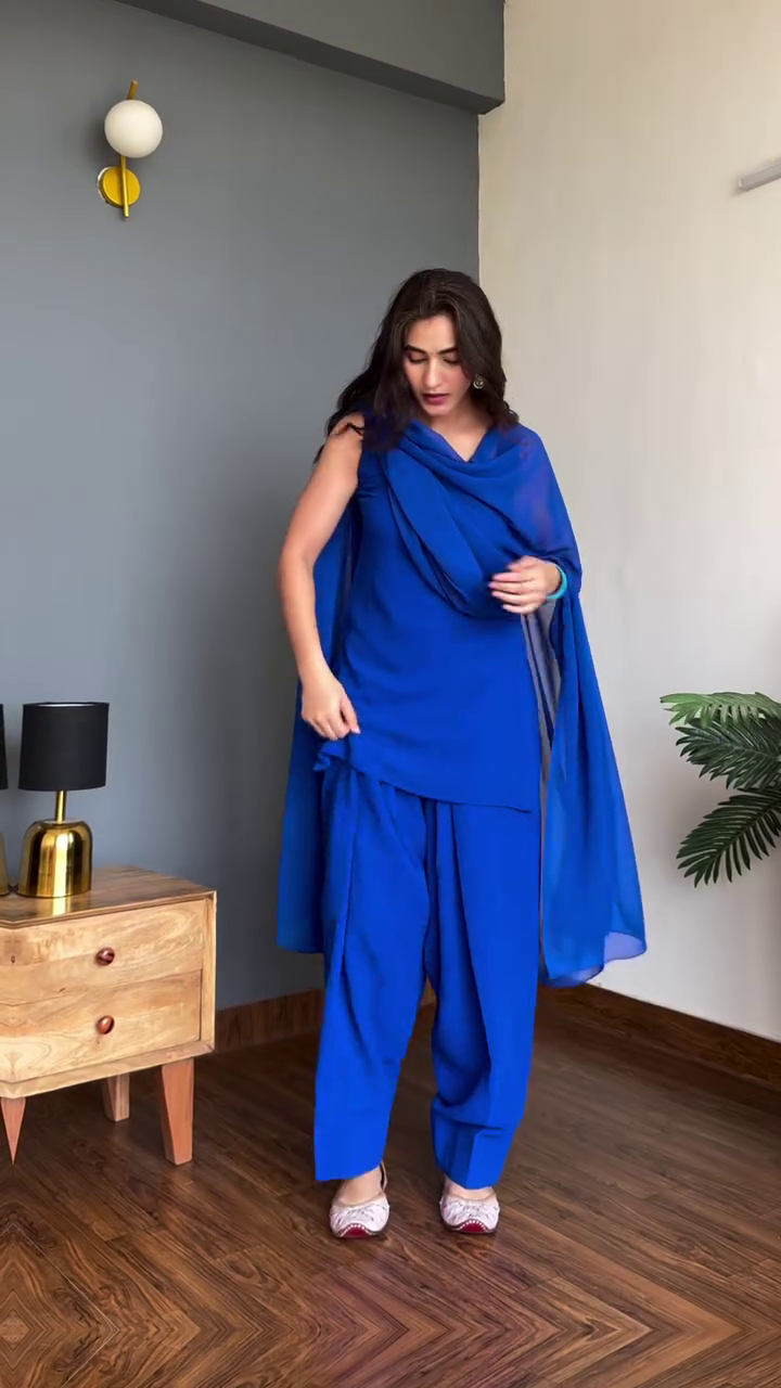 ❤️ Scarlet Glam Embroidered Kurta Co-Ord Set ❤️