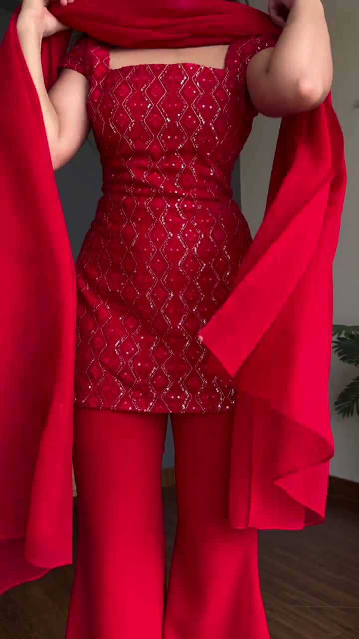 ❤️ Scarlet Glam Embroidered Kurta Co-Ord Set ❤️