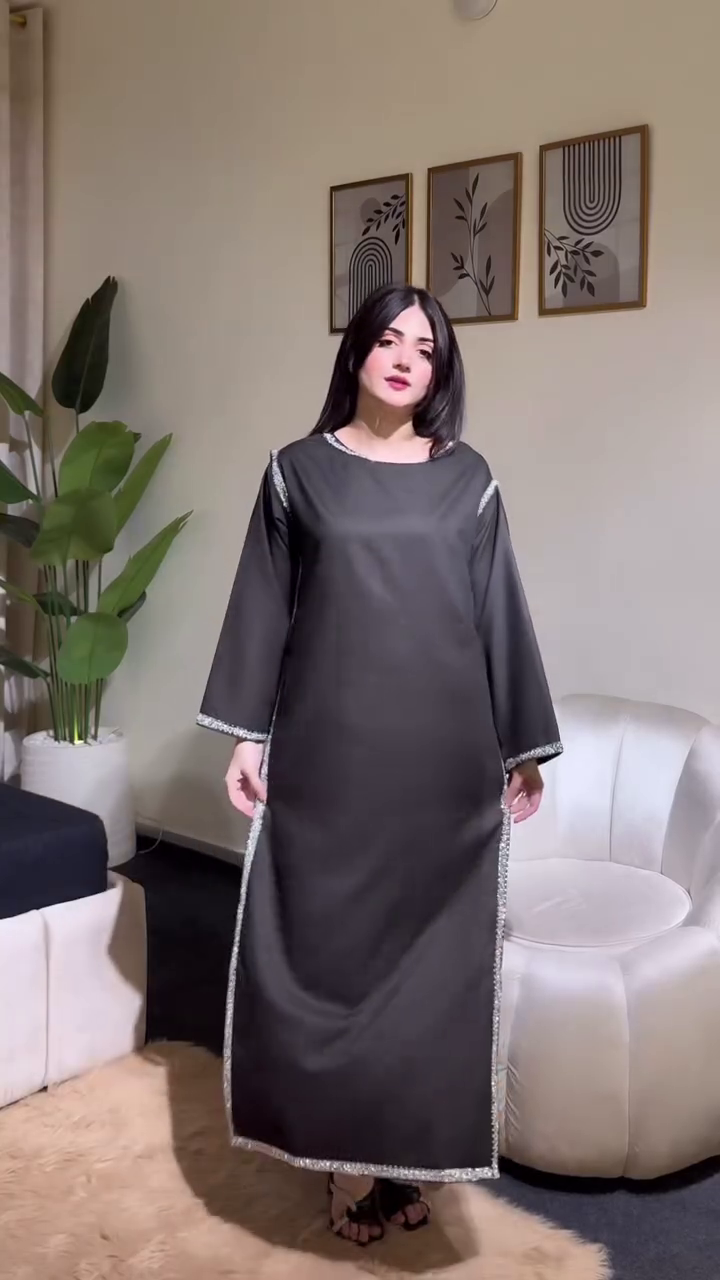 🖤 Midnight Elegance Embellished Maxi Dress – Minimal Glam, Maximum Grace ✨